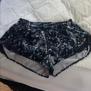 lululemon hotty hot shorts